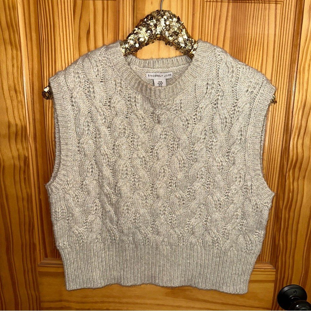 ✨ Sincerely Jules | NWOT sweater vest